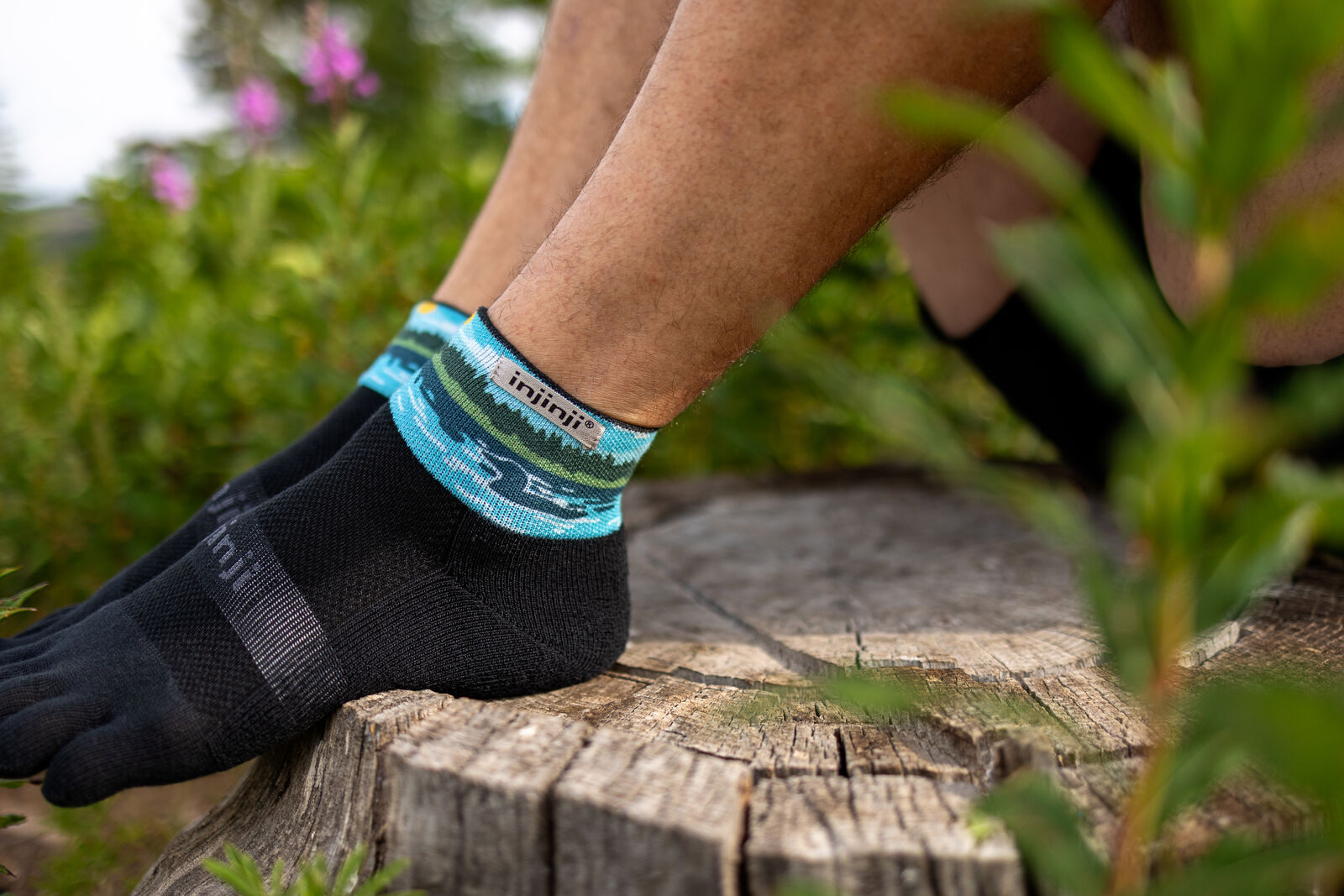 Injinji Trail Midweight Mini Crew Men's Loon (Artist Designed 2025)