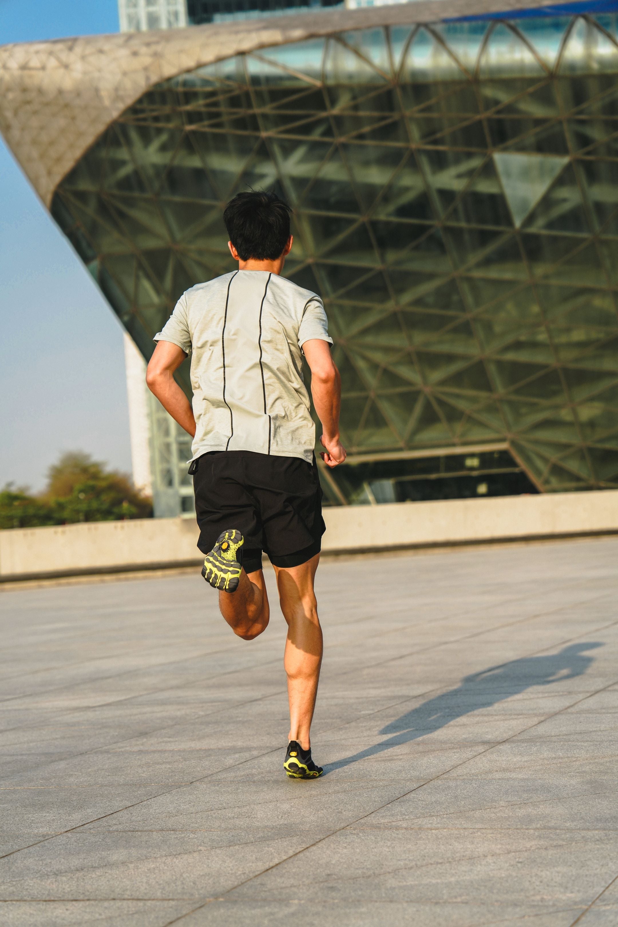 V-RUN Mens Black Yellow