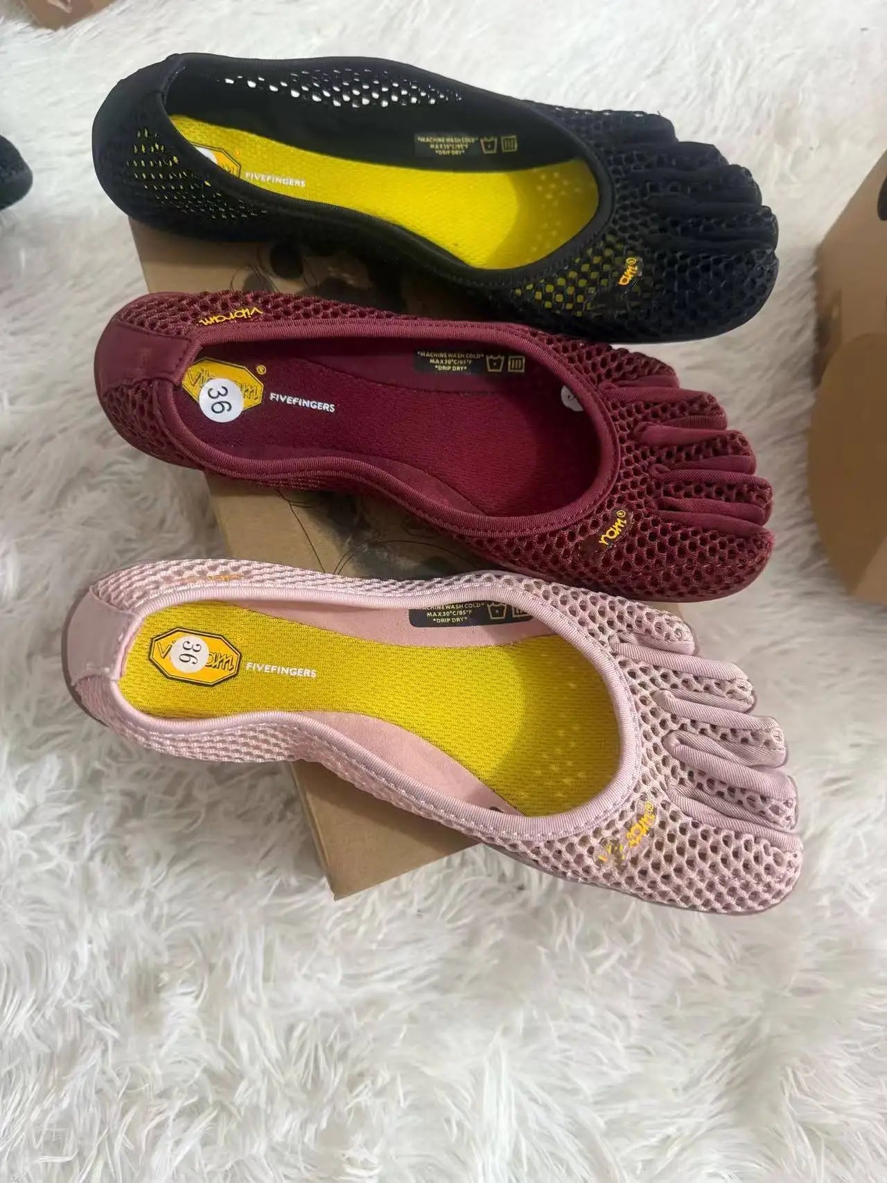 Vibram Five Finger Toe Shoes – ONYX | Groundedbae